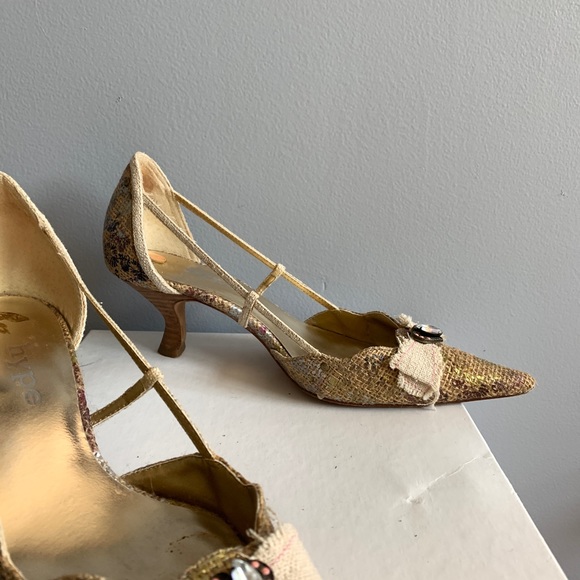 Hype. Kitten Heel Shoes - Picture 7 of 9